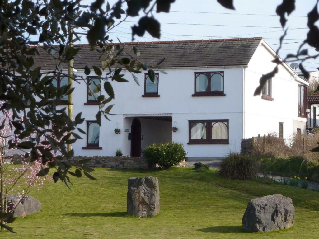 Banfield Lodge For Gower Swansea Exterior photo